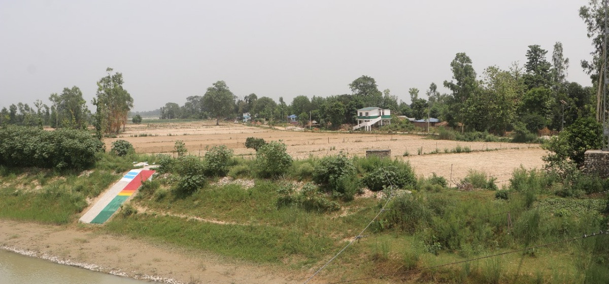 बाढीको त्रासले कुतियाकवरबासी बसाइँ सर्न थाले