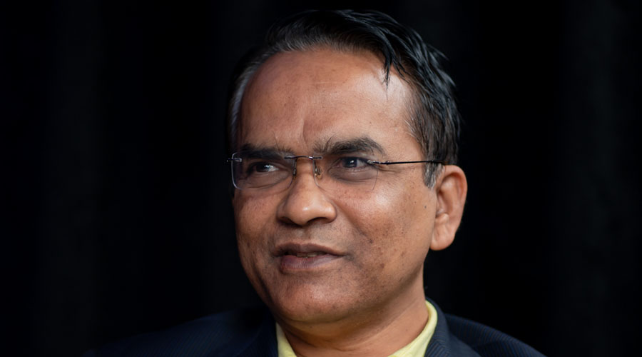 डा. विश्व पौडेलविरुद्ध सर्वोच्चमा रिट निवेदन पेश, गभर्नर बन्न अयोग्य रहेको दावी