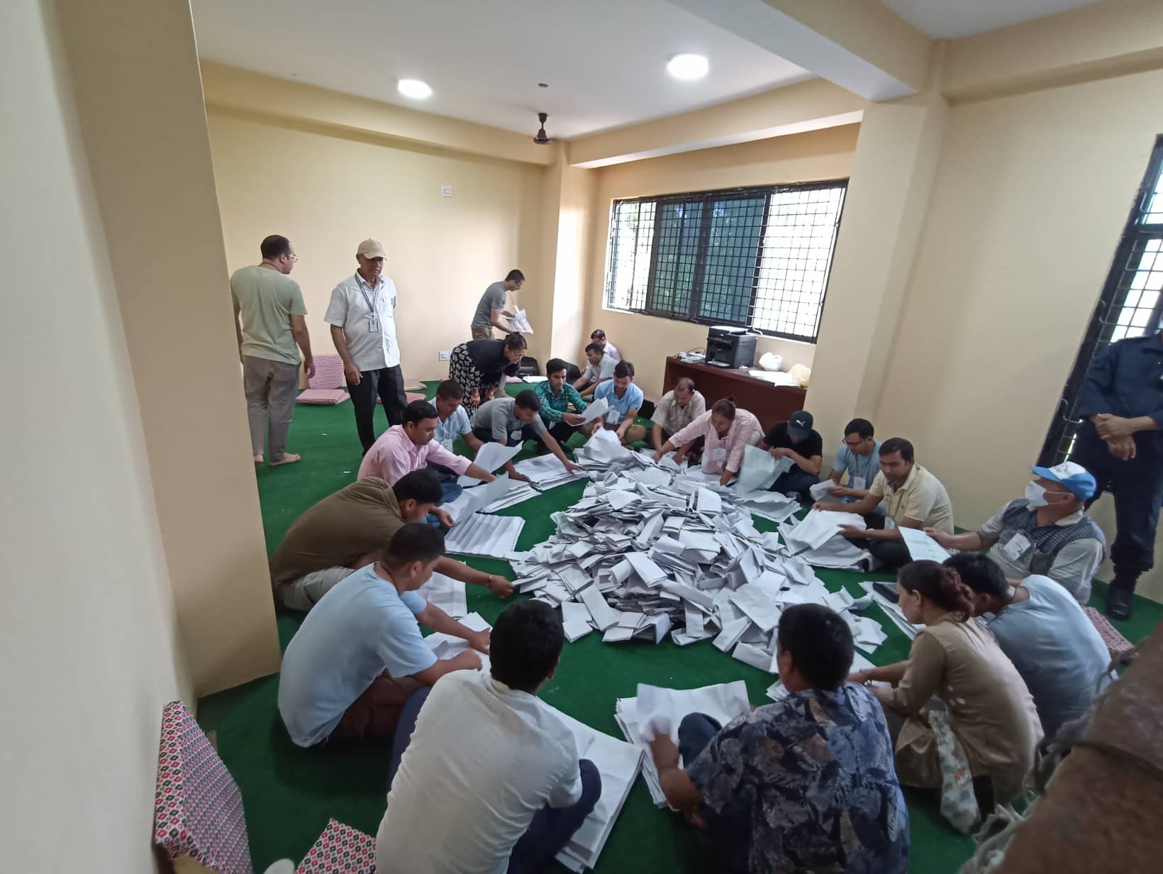 बाजुरामा रोकिएको मतगणना फेरि सुरु