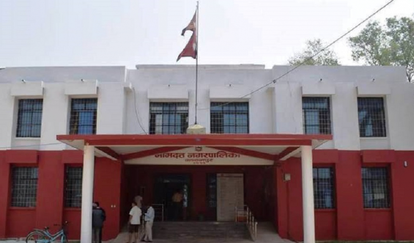 भीमदत्त र बेदकोटमा चुरे सरक्षण सञ्जाल नेपालले पर्यावरण संरक्षण कार्यक्रम गर्दै