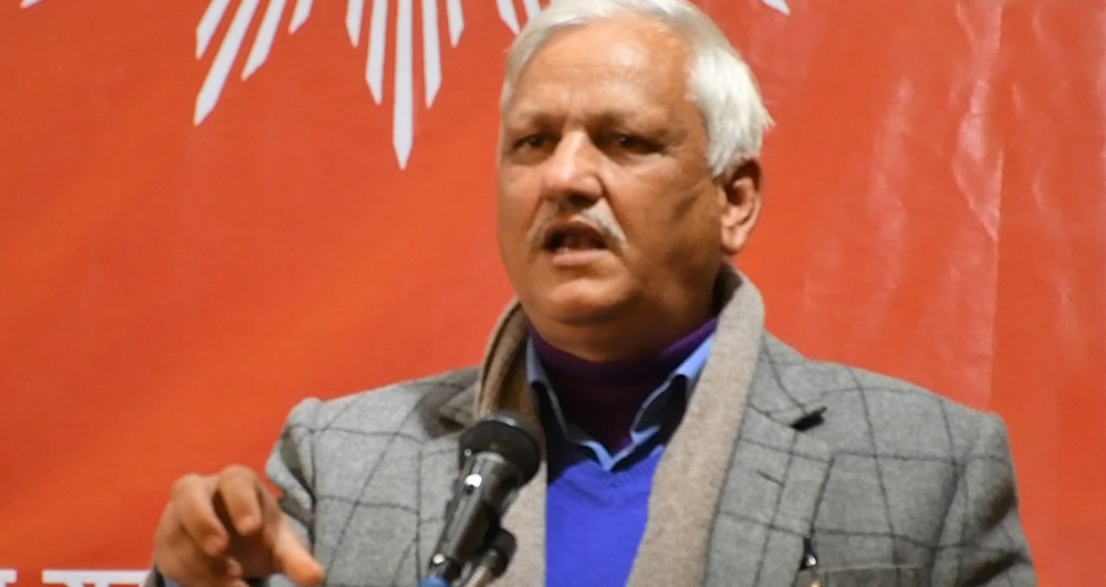 एमाले सचिव भट्ट भन्छन्, 'रावल कमरेडले पार्टी नेतृत्वको धज्जी उडाए'