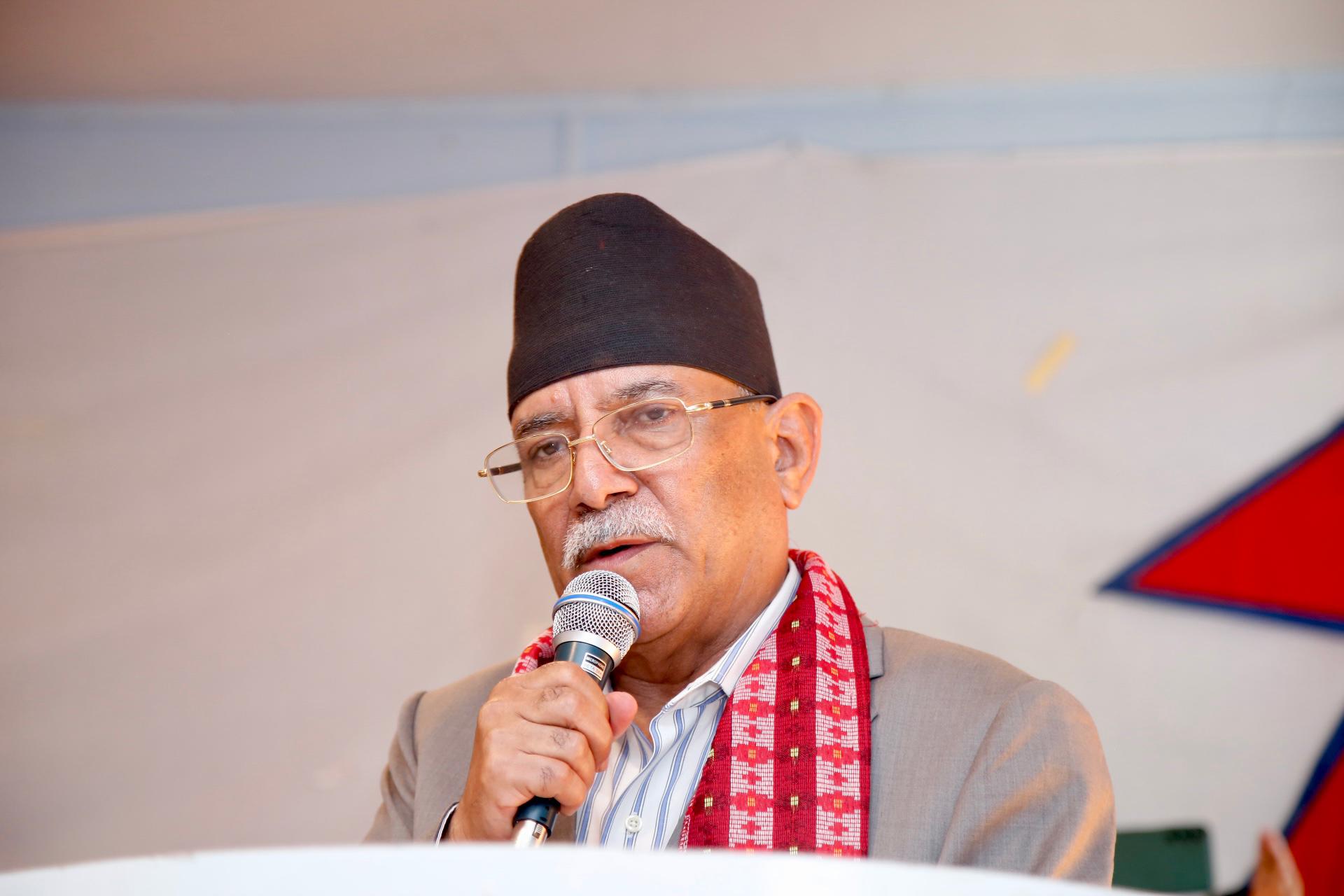 माधव नेपाल र विप्लवसँग एकताको छलफल हुँदैछ : प्रचण्ड