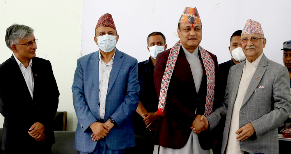 पूर्वमहानिरीक्षक खनाल बिहीबार एमालेमा प्रवेश